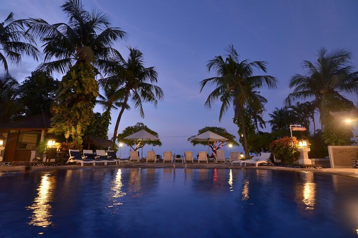 Pool Hotel