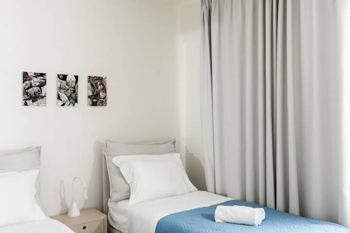 Room 25 of 125