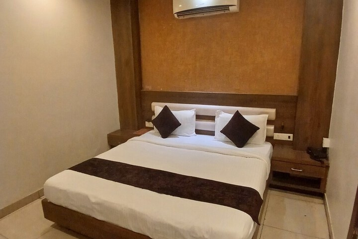 Room 38 of 64