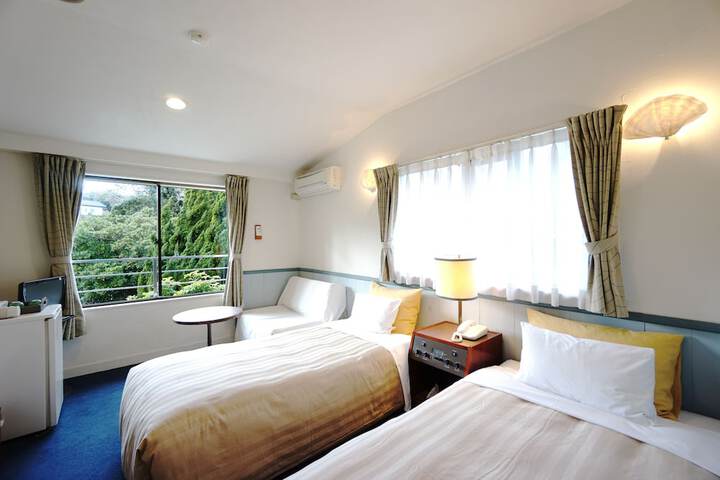 Room 15 of 31