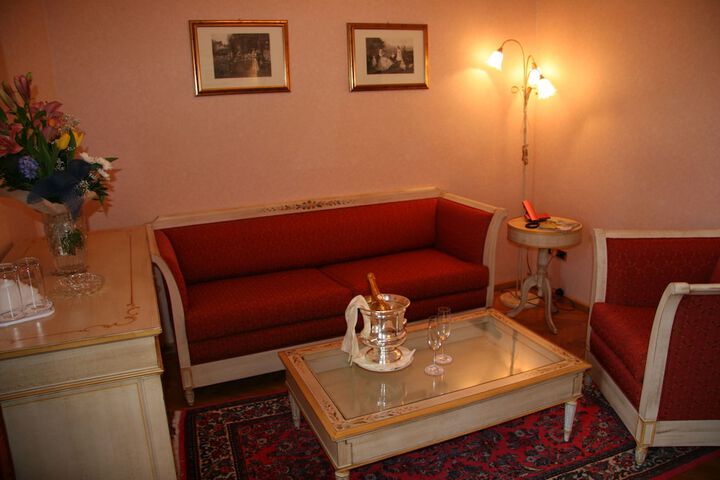 Room 18 of 161