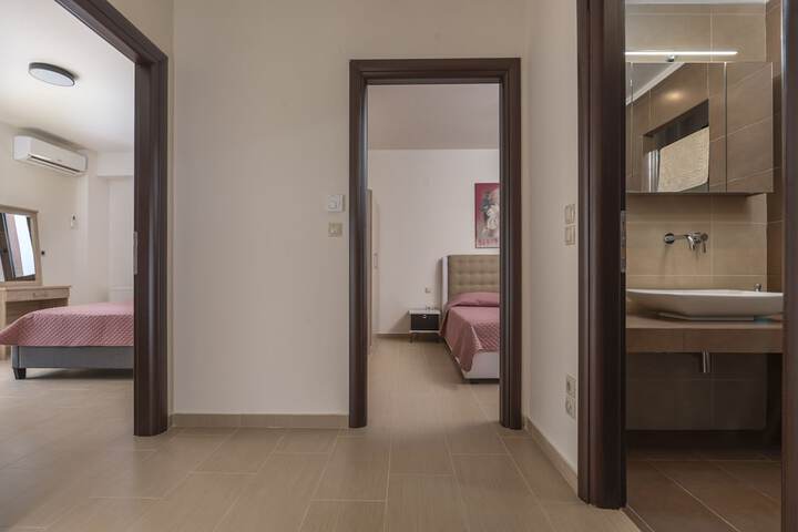 Room 35 of 72