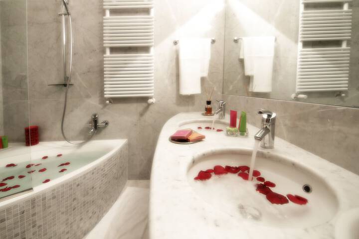 Bathroom Interior Photo