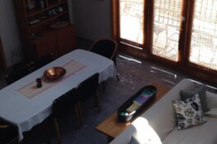 Room 6 of 18