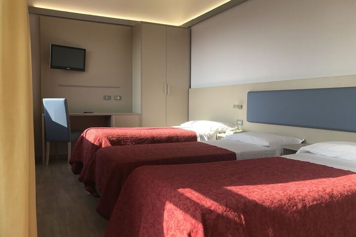 Room 9 of 41