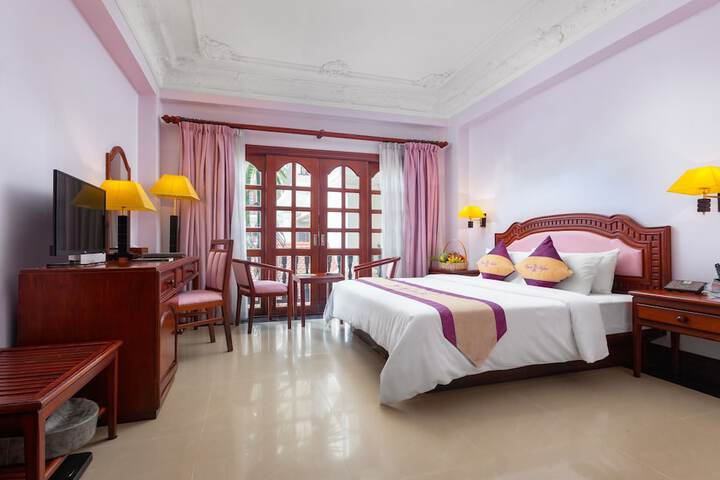 Room 25 of 73