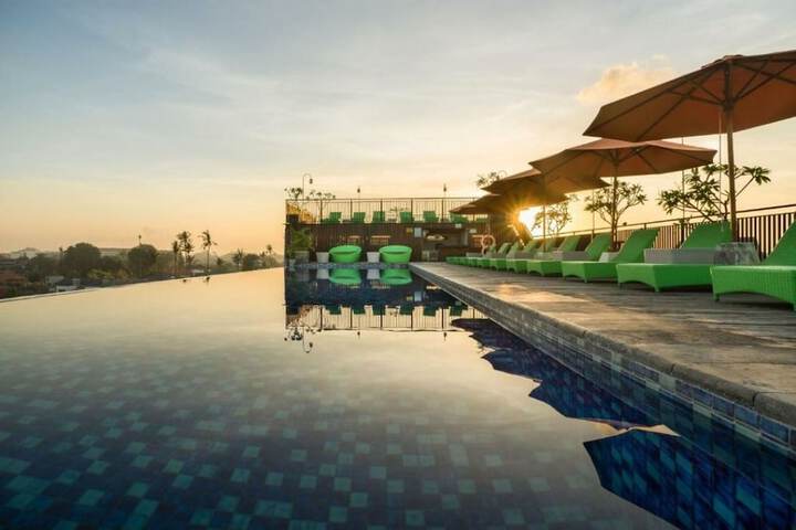 Palette Hotel near Padma