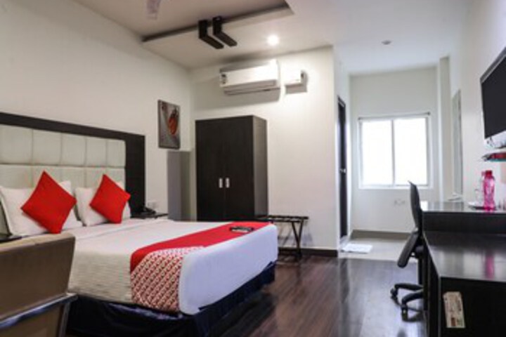 Room 18 of 27