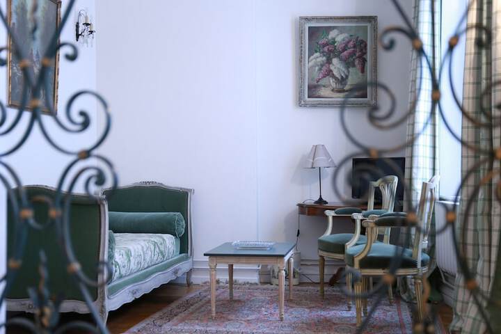 Room 33 of 56