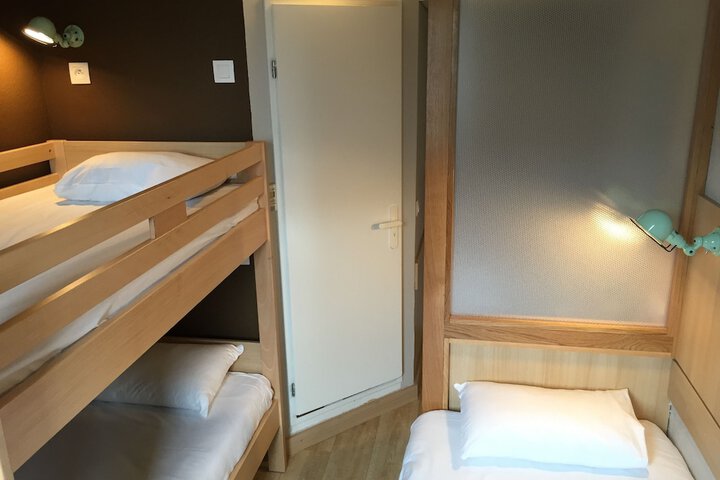 Room 21 of 40