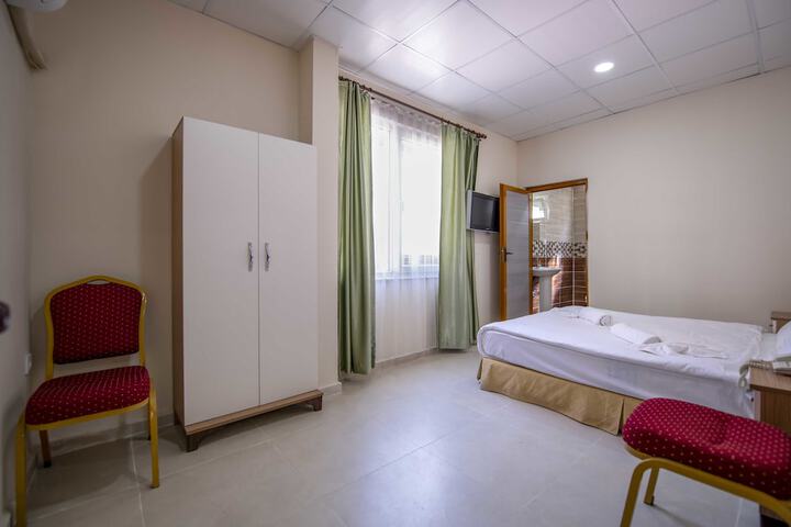 Room 26 of 45