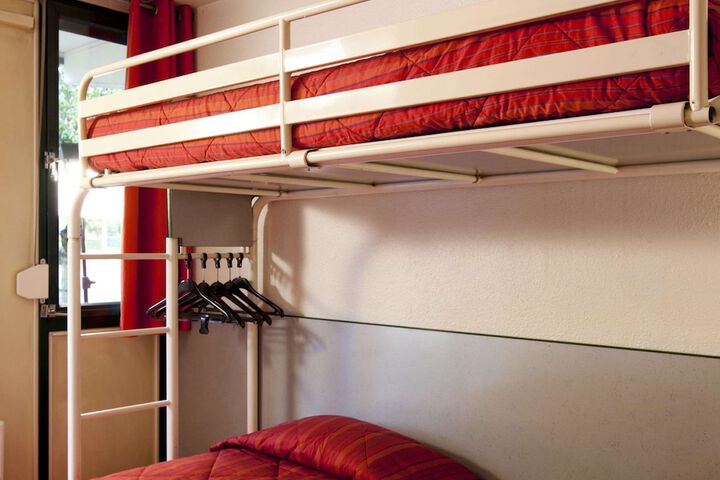 Room 6 of 26