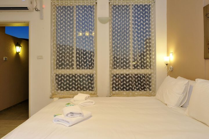 Room 3 of 54