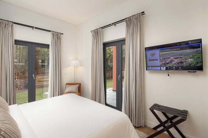 Room 10 of 202