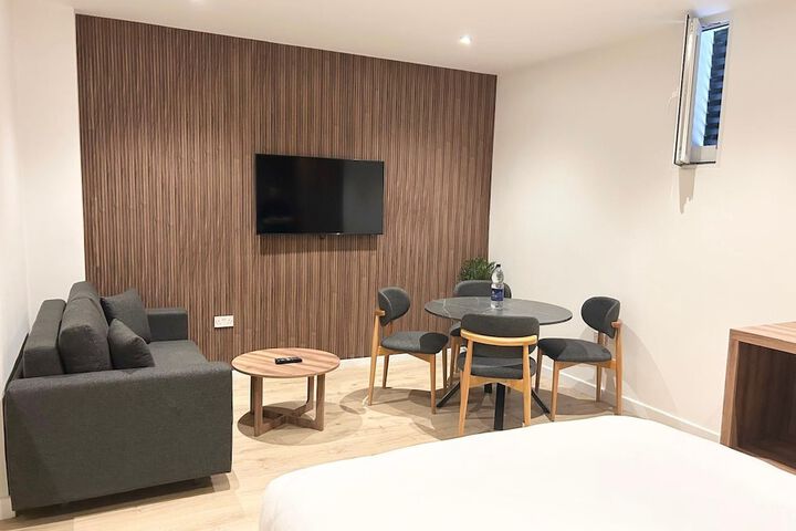 Room 50 of 64