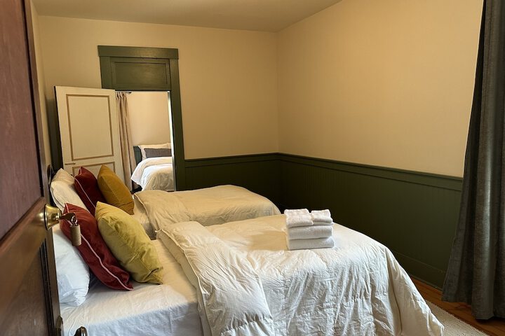 Room 17 of 49