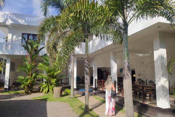 Aurora Hotel