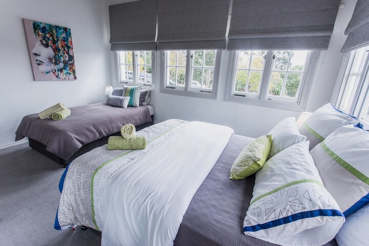 Room 2 of 13