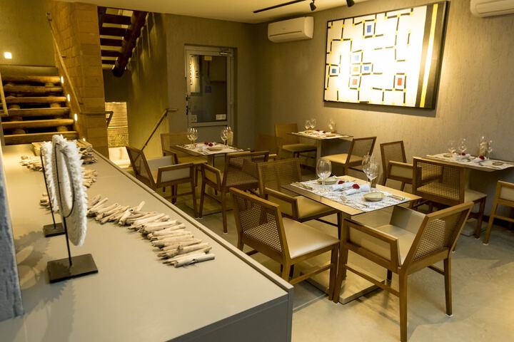 Dining 49 of 67