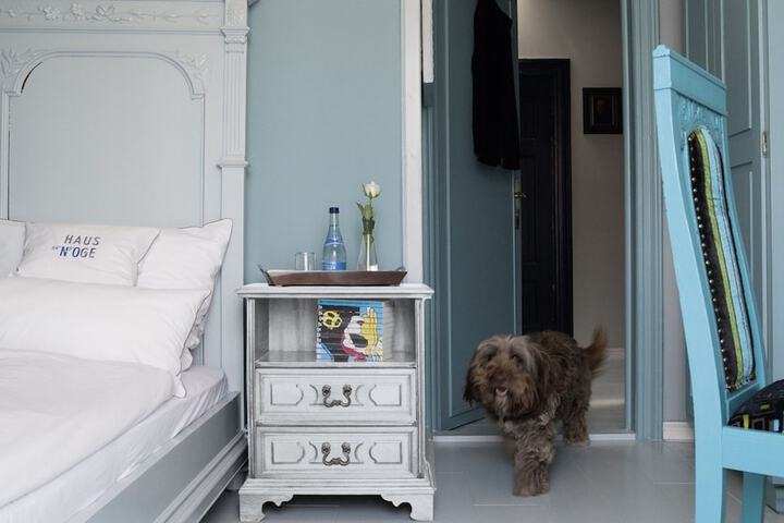 Room 14 of 68