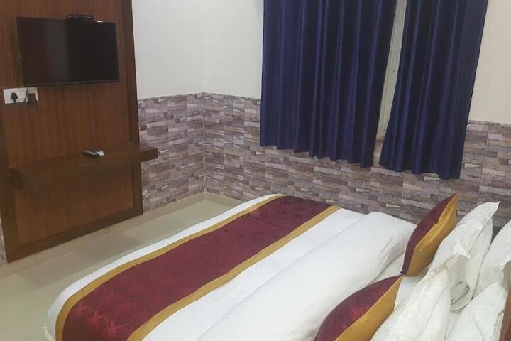Room 9 of 46