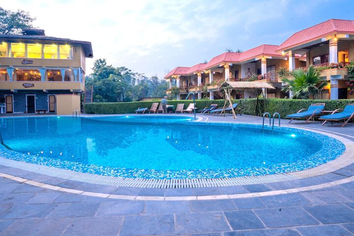 Hotel Jungle Crown