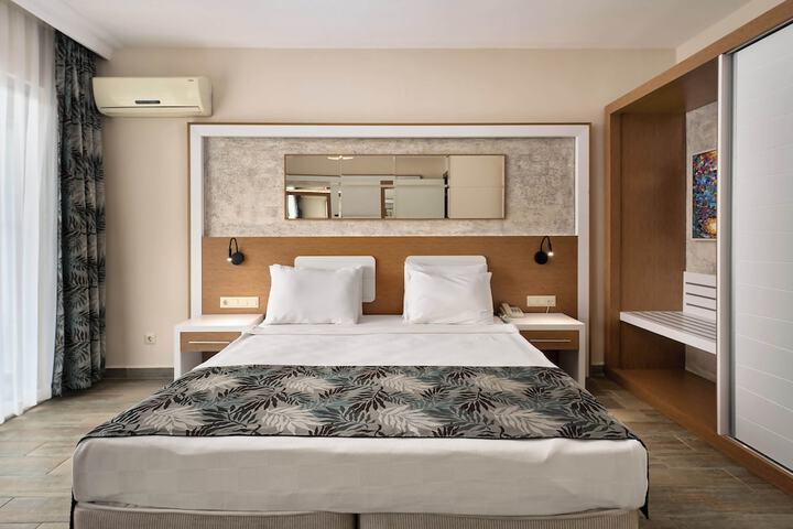 Room 26 of 92