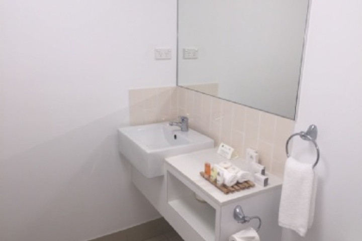 Room 190 of 204
