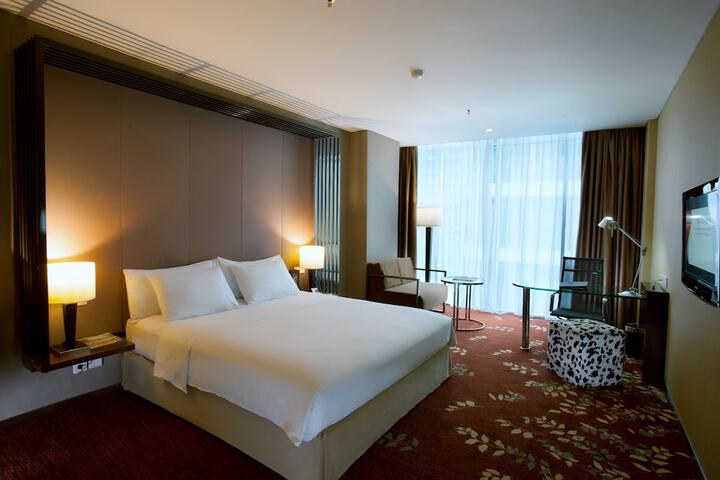 Room 9 of 65