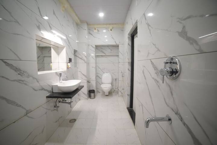 Room 45 of 65