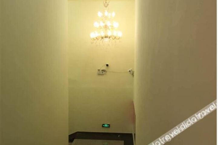 Hotel Interior 9 of 11