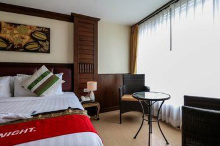 Room 33 of 83