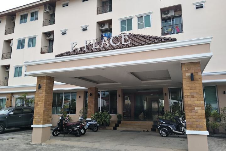 Hotel 4 of 14