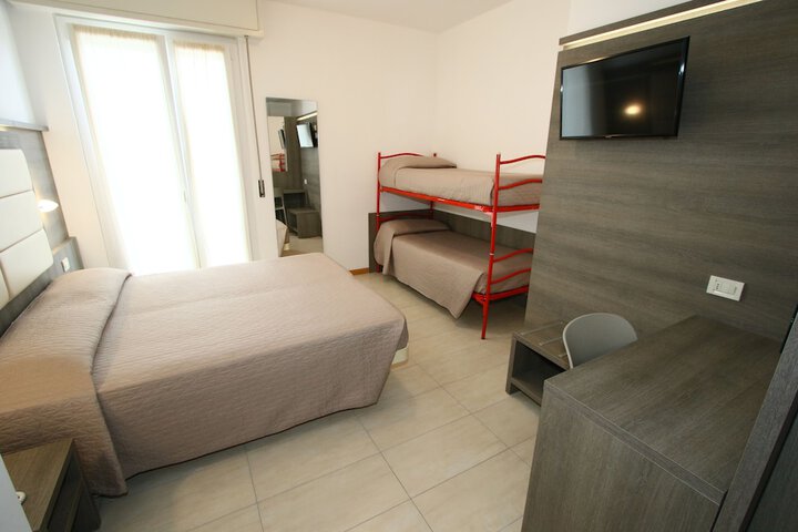 Room 16 of 73