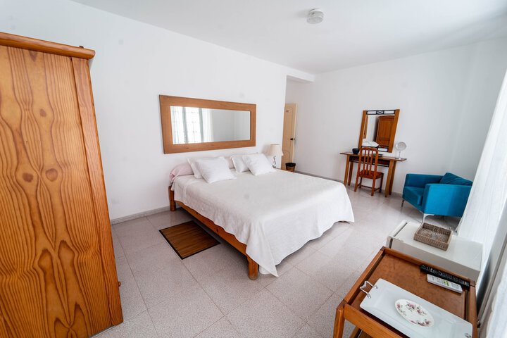 Room 14 of 40