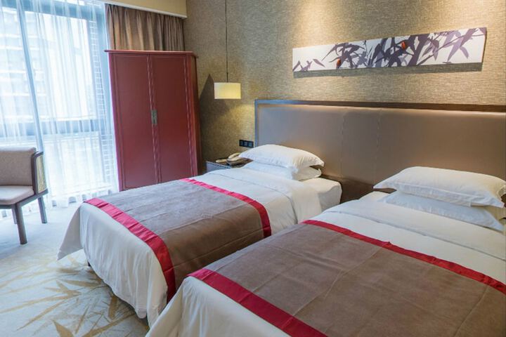 Room 4 of 17