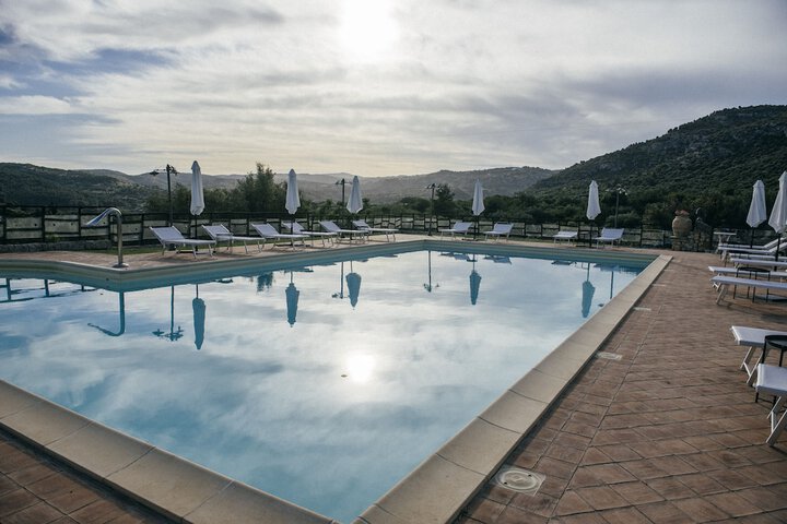 Pool 11 of 36