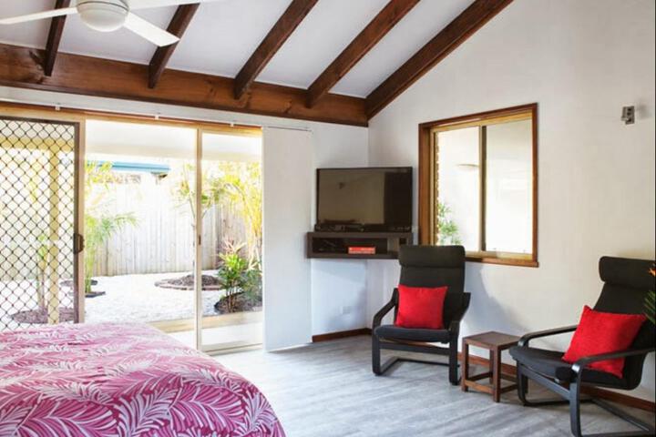 Room 2 of 6