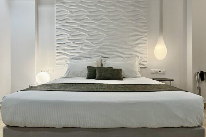 Room 2 of 39