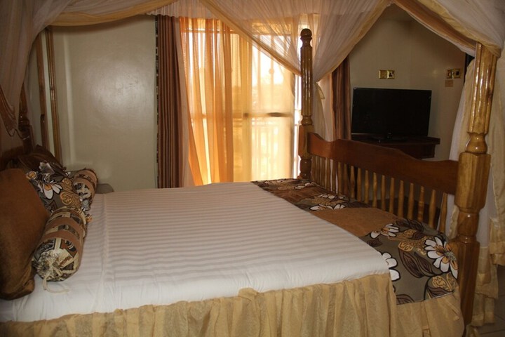 Room 6 of 31
