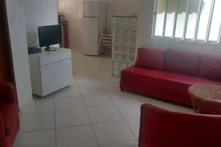 Room 9 of 16