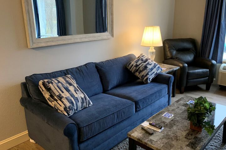 Room 216 of 297