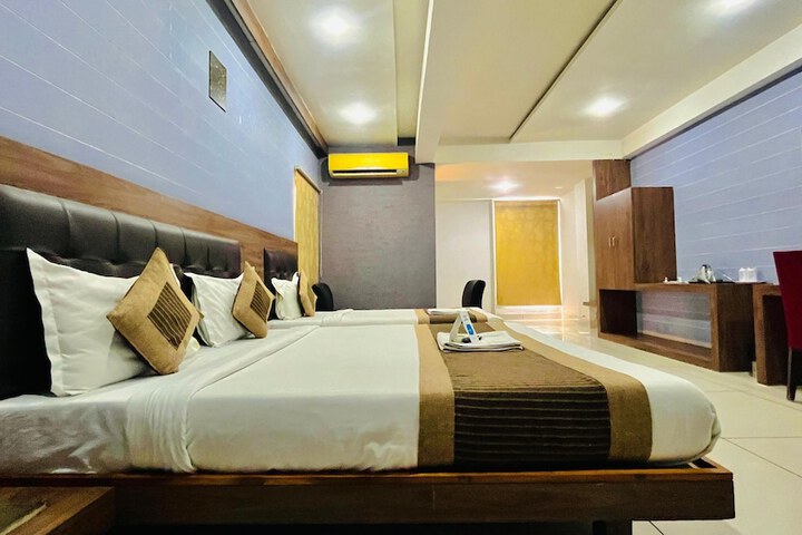 Room 27 of 84