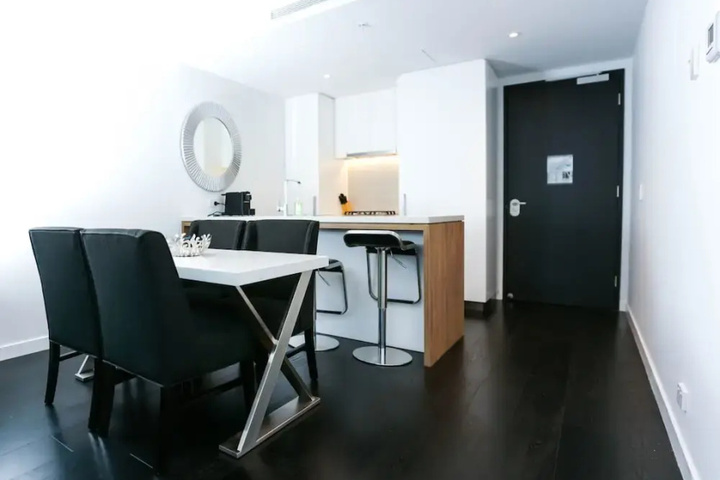 Room 2 of 11