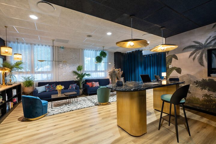 Guest Lobby