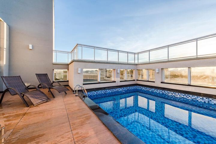 Pool 42 of 74