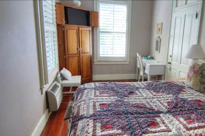 Room 30 of 58