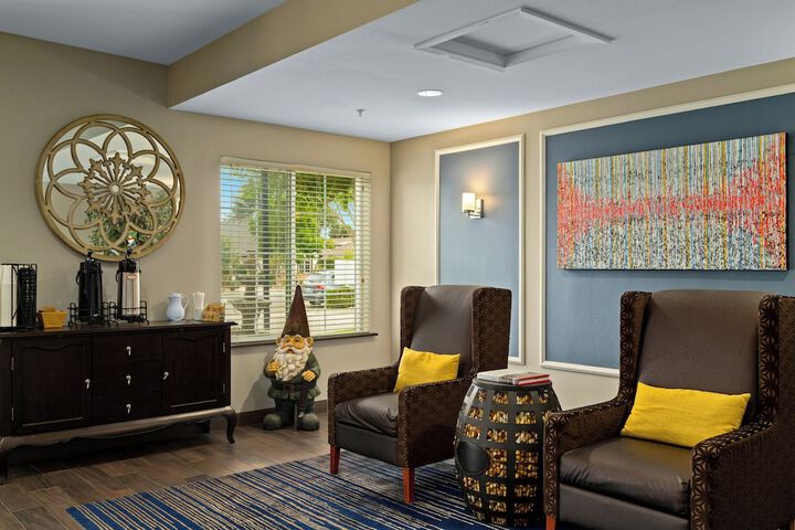 Entrance & Lobby