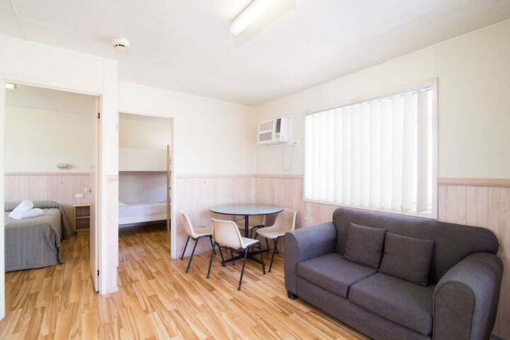Room 16 of 32