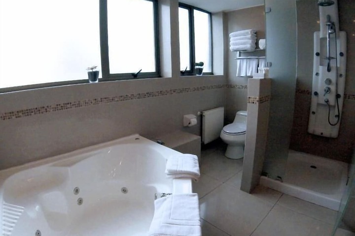 Room 21 of 35